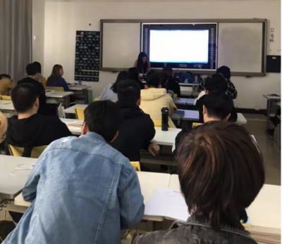 数媒教研室开展公开课教学活动，为招生工作注入新活力
