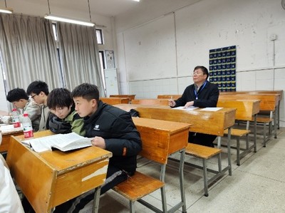 校长胡穗深入电信院检查指导新学期第一课及招生辅助服务工作